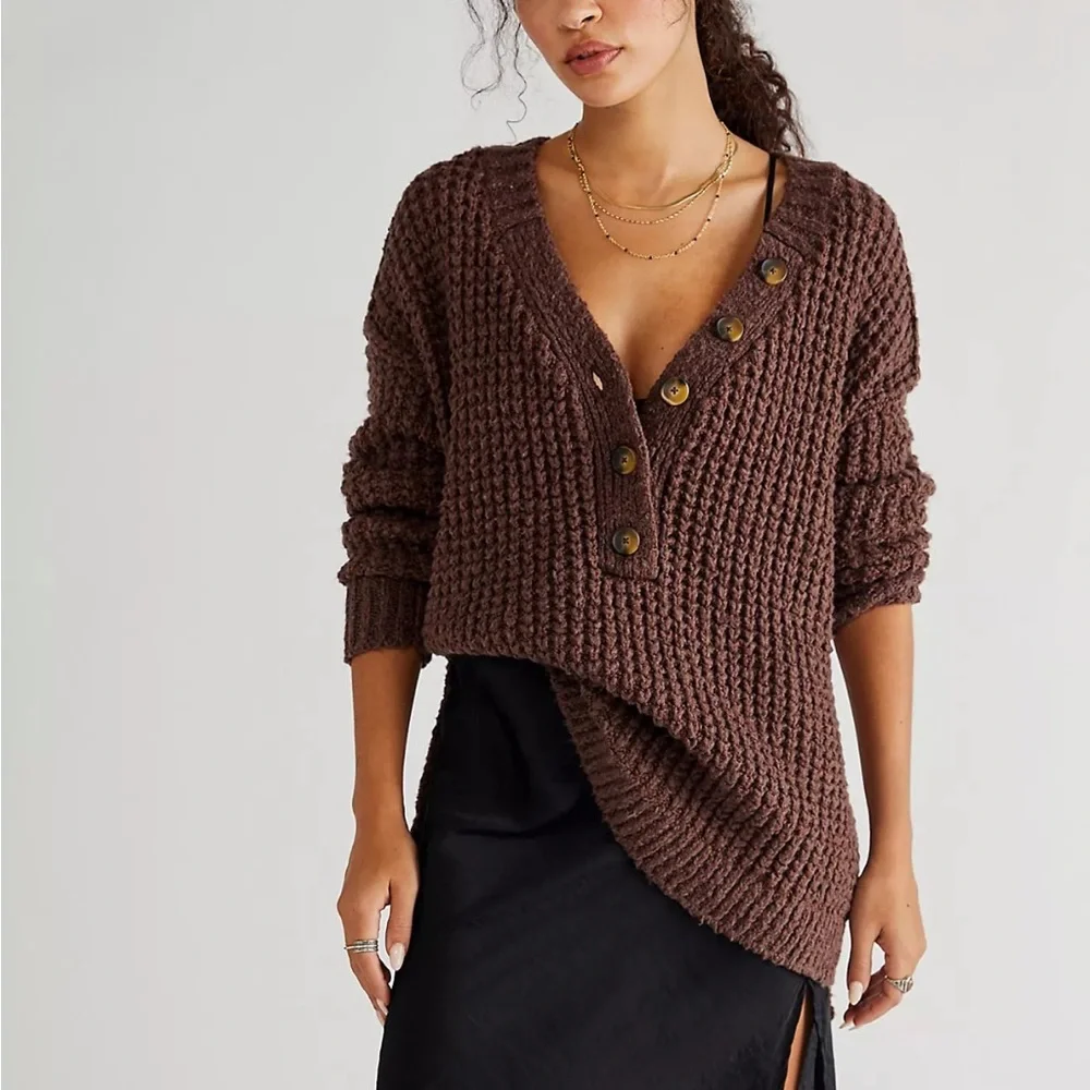 NWT Whistle Thermal Henley by Free People in size Medium